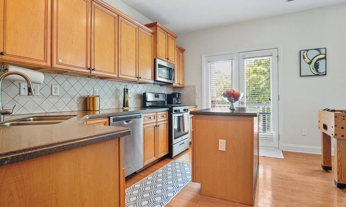 Midtown Maison | The Luxe on 16th Steps to Atlantic Station