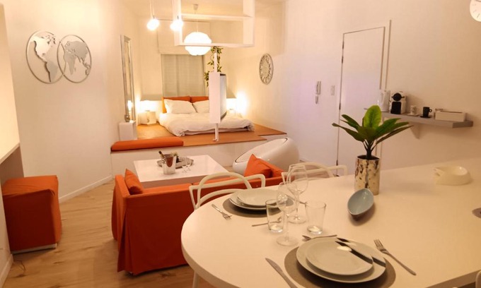 Jumet Appartement | The Luxury White Suite