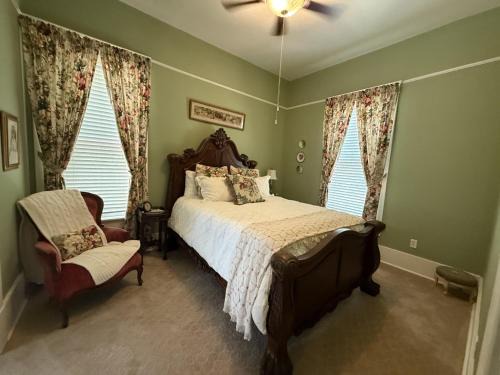 Guthrie Maison | The Lynnie Ann at The Judges Chamber