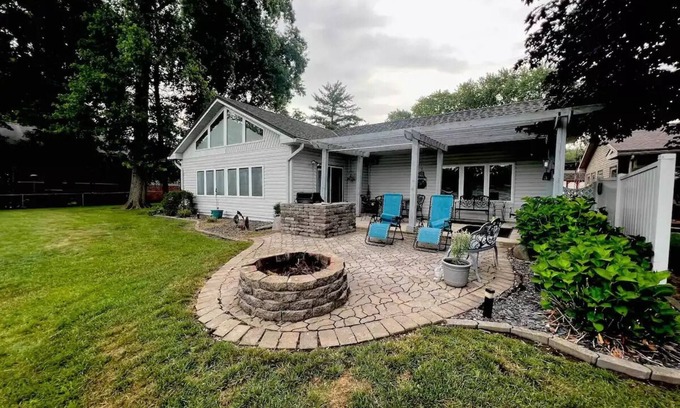 Monticello Maison | The Main Lake House - Lake Front - Lake Freeman - Patio, Fire Pit , Dock, Grill