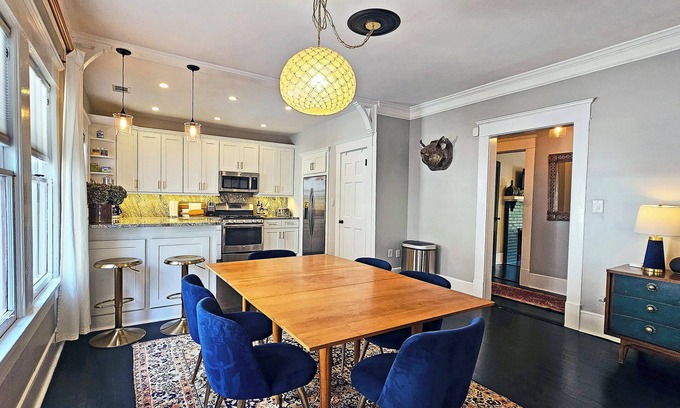 East Side Maison | The Manhattan, 3BR/2Bath, Spacious Craftsman in Grant Park/ATL, Screened Porched