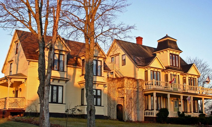 Parrsboro Lit Et Petit-Déjeuner | The Maple Inn B&B