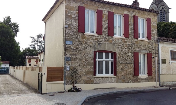 Villandraut Cottage | Le Gîte MarieJo, situé au coeur d'un joli village, Villandraut