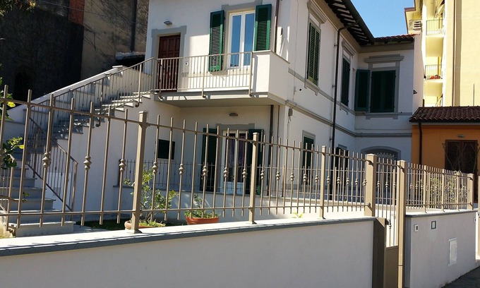 Pisa Maison | l'appartement Marine Court sous la Tour de Pise