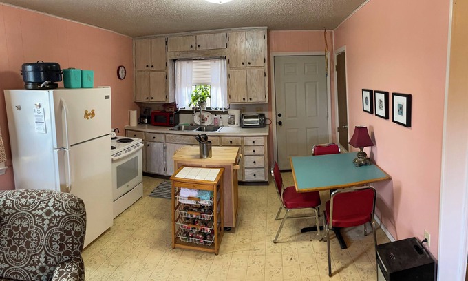 Dardanelle Maison | The May House, 2-bedroom Dardanelle country home with a gorgeous view