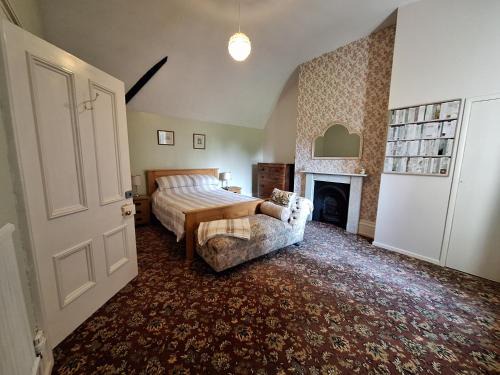Winestead Maison | The Meadow Suite, Enholmes Hall