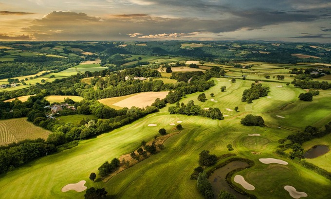 Chittlehamholt Station Balnéaire | The Mole Resort, 2 Bedroom Meadow View Luxury Lodge with Hot Tub