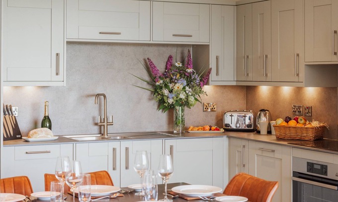 Chittlehamholt Station Balnéaire | The Mole Resort, 3 Bedroom Valley View Luxury Lodge with Hot Tub