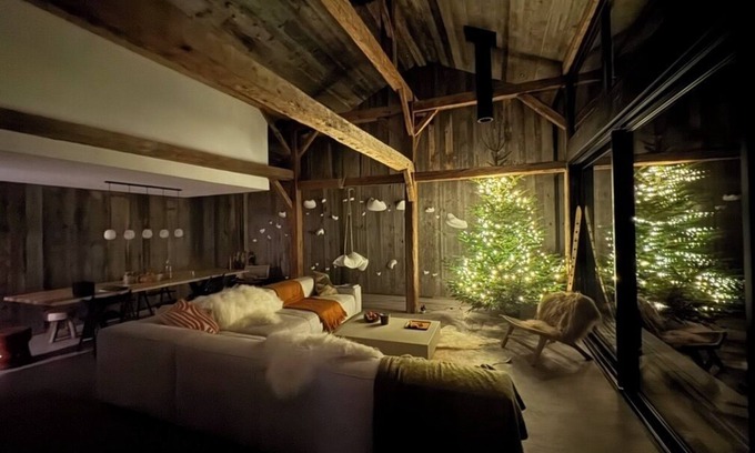 La Cote-d'Arbroz Chalet De Ski | The Monkey Barn Morzine. Your very own stylish luxury alpine chalet retreat.