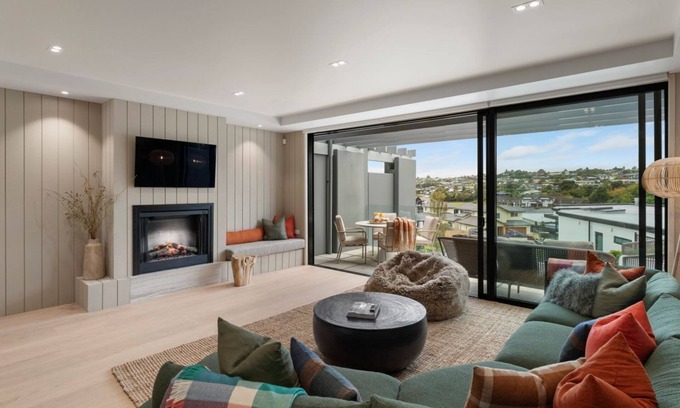 Two Mile Bay Appartement | The Moorings Apartment 6
