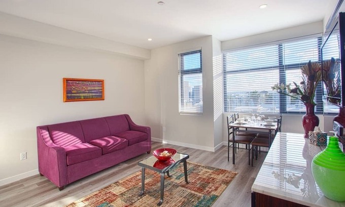 Bankers Hill Appartement | The Most Beautiful Bay View from 1 Bedroom Apt