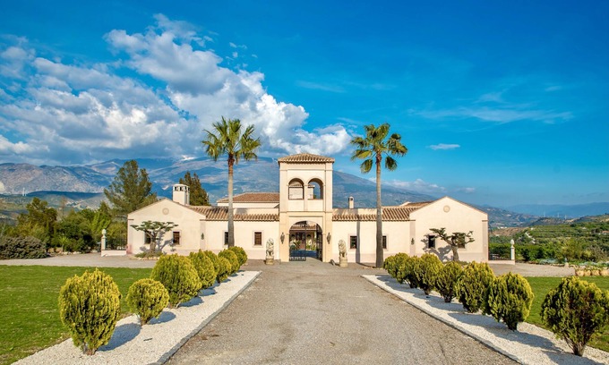 Albunuelas Maison | The most romantic hacienda in Andalucia