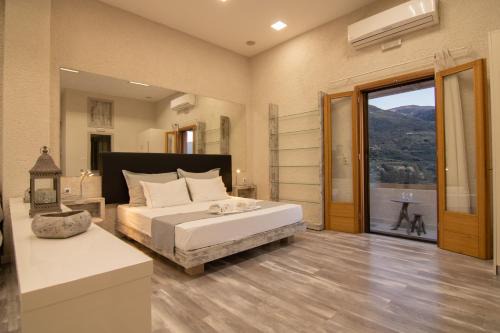 Tourloti Appartement | The Mountain House - Authentic Cretan Hideaway - Breathtaking and Nature Views