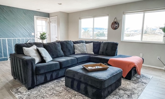 Columbine Copropriété | The Mountain View Pad. Easy Access to Red Rocks and the Mountains!