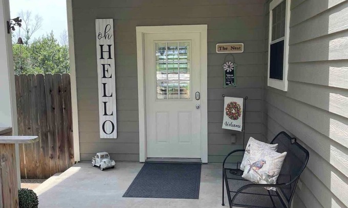 Waco Maison | The Nest 1 Bedroom Suite 12 min from Magnolia