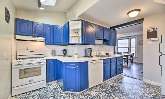 Tonawanda Appartement | The Nook - Full Home in Tonawanda