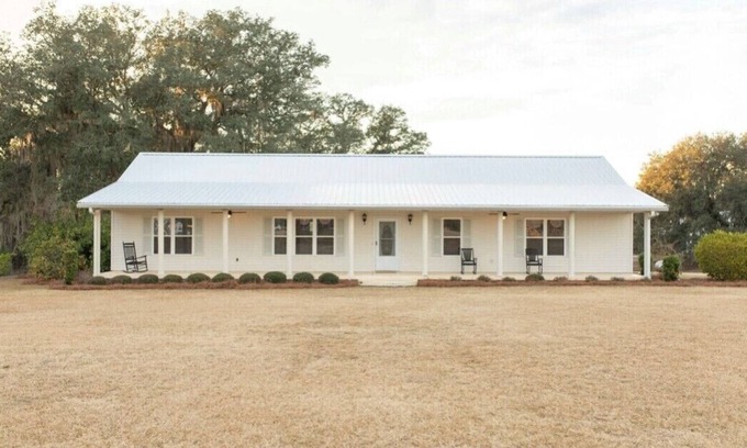 Adel Maison | The Oak House at Bullard Estates