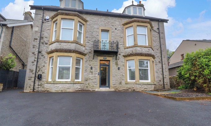 Ingleton Maison | THE OAKROYD, family friendly, luxury holiday cottage in Ingleton