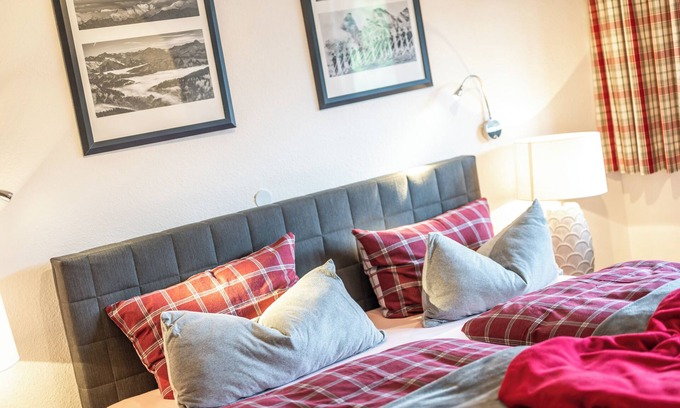 Oberstdorf Maison | The Oberstdorf vacation home for 2-11 people with large conservatory and wellness area
