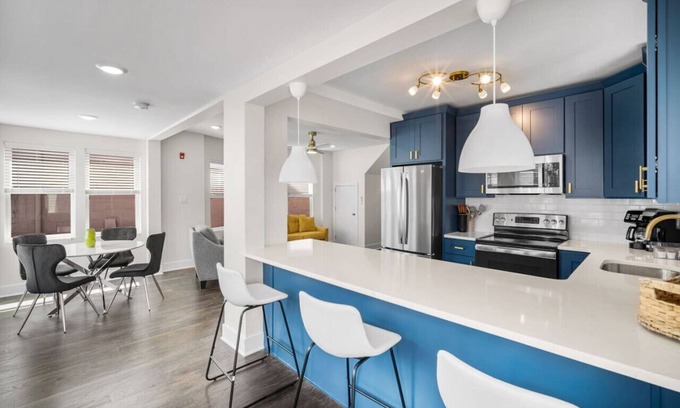 North End Appartement | The Octopus House: Stylish 2BR Getaway - Sleeps 6