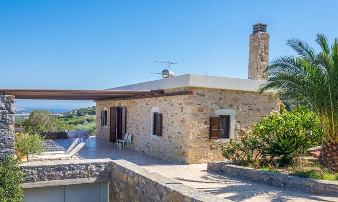 Sitia Maison | Fromagerie de luxe rénovée - 1BR, 1BA, AC, SAT TV