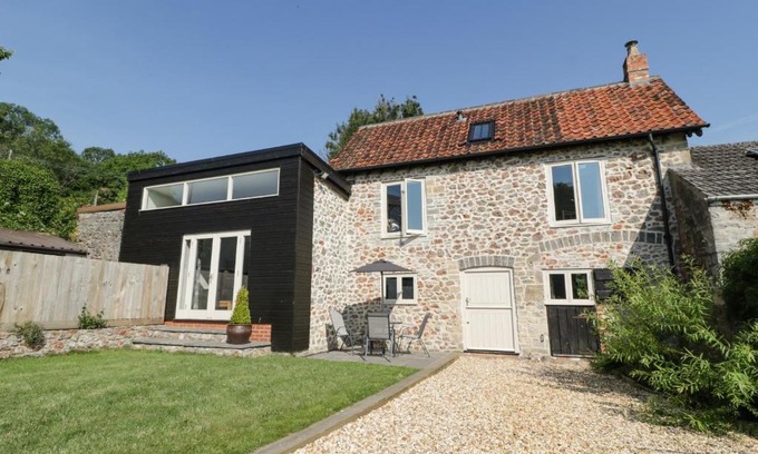 Radstock Maison | The Old Coach House