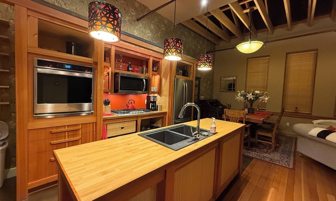 Rossland Appartement | The Old Firehall - 4