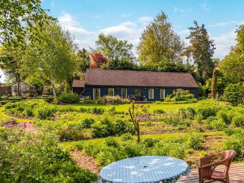 Andoversford Maison | The Old Pool House