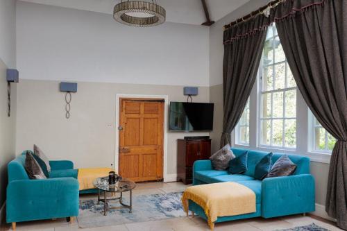 Box Appartement | The Old School Rooms Beautiful Georgian apartment, sleeps 12 with Wifi and Parking, near Bath