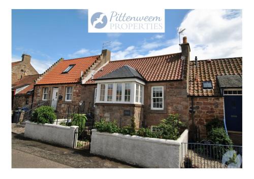 Crail Maison | The Old Stables- charming cottage Crail