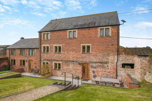 Westbury Maison | The Old Watermill