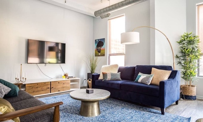 River North Appartement | The Orleans - Entire Building - With Rooftop Deck!