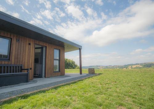 Crich Cabine | The Outside-Inn Wirksworth