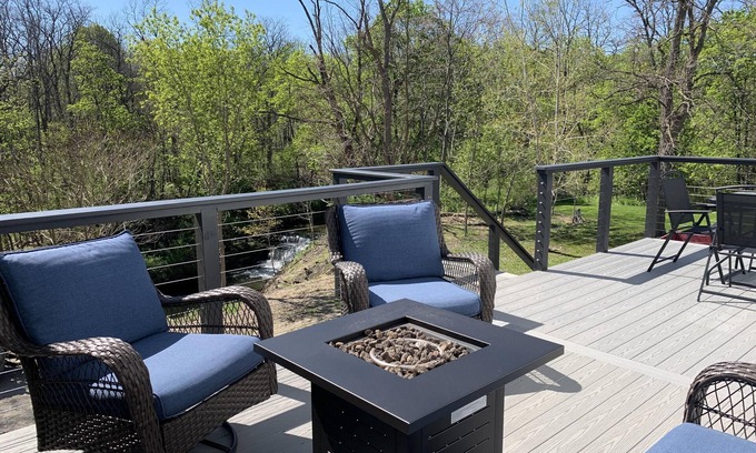 Burdett Appartement | The Overlook at Burdett Falls