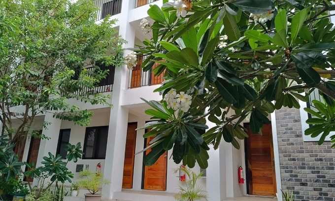 Muntinlupa Hôtel | The Palines Aparthotel near Brittany Palazzo Evia Alabang