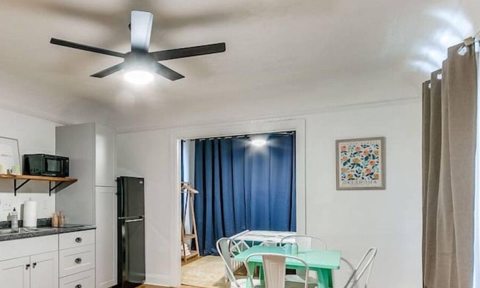 Lincoln Terrace Appartement | "The Pantone Penthouse" - 1B/1B