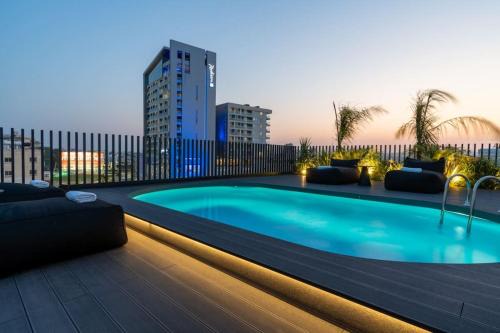 Larnaca Appartement | The Penthouse - 3BR Seaview with Private Pool in Larnaca
