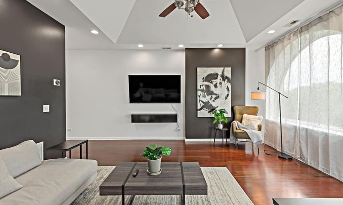 North Kenwood Appartement | The Penthouse, Lux stay near Downtown, UofC & Lake