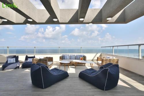 Haifa Appartement | The Penthouse on the BEACH - 3BR by Lime Luxe