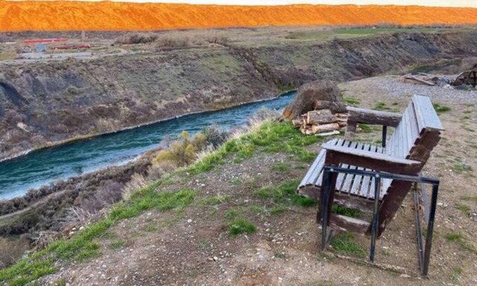 Twin Falls County Maison | The Perch Riverfront on 40 acres
