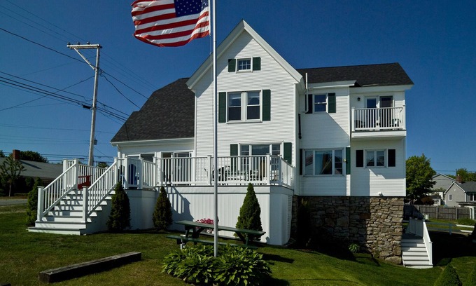 York Beach Maison | The perfect group rental solution in the heart of York Beach!