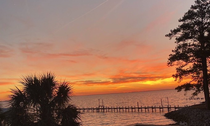 Hobucken Maison | The Perfect little Pamlico Sound Getaway!