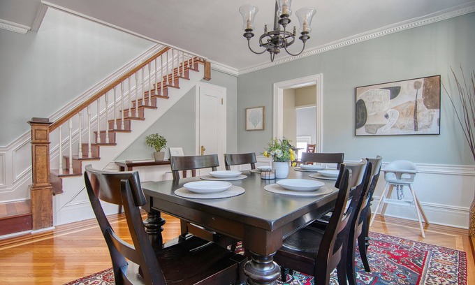 Prospect-Lefferts Gardens Historic District Maison | The Perfect Place To Stay: King Beds, Outdoor Space, Driveway Parking, Spacious