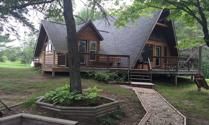 Fairview Cabine | LE SPOT PARFAIT POUR DÉTENDRE, RELAXER ET PROFITER DE LA NATURE!