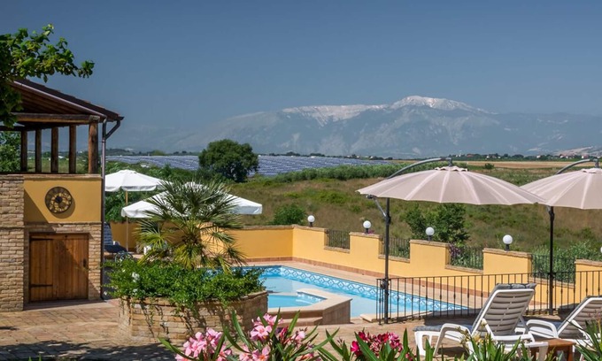 Torino di Sangro Villa | L'parfaitement situé villa avec piscine, 5 minutes de la mer