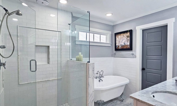 East Side Maison | The Piña Colada; Cozy & Spacious, 3BR/3Full Bath Home in Grant Park/Atlanta!