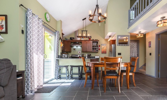 Mount Hood Village Maison | Mt Hood - The Pickle Cabin Cabin - Bain à remous / Fire Fire / Piscine / Tennis / Wifi