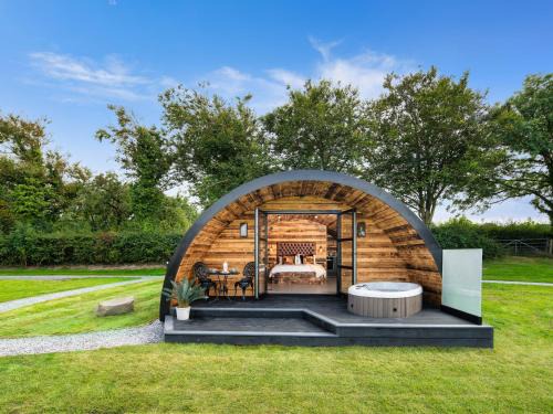 Llanarth Maison | The Piglet Pod