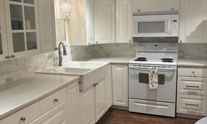 South Glengarry Appartement | The Pinegrove Retreat 4Privacy&Comfort (pets welcome)