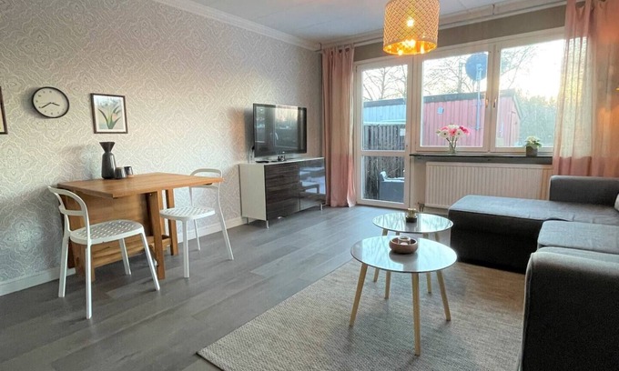 Akalla Maison | Le Cottage rose à Stockholm